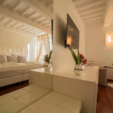 Dimora Di Arnolfo Hotel *
